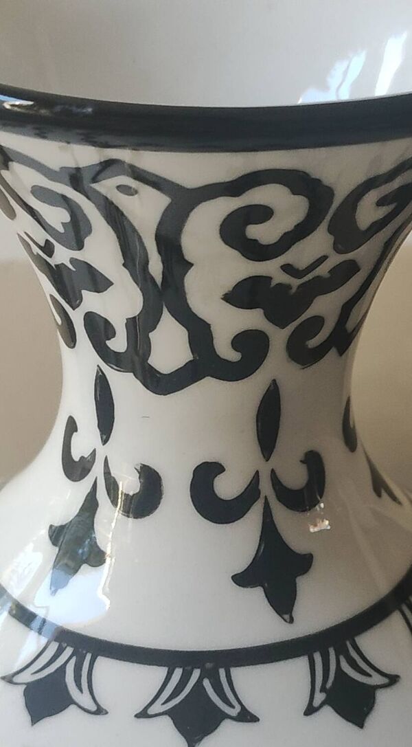 Vase Sia Home Fashion. Design sphère Céleste. Décor oiseaux/Chimères
