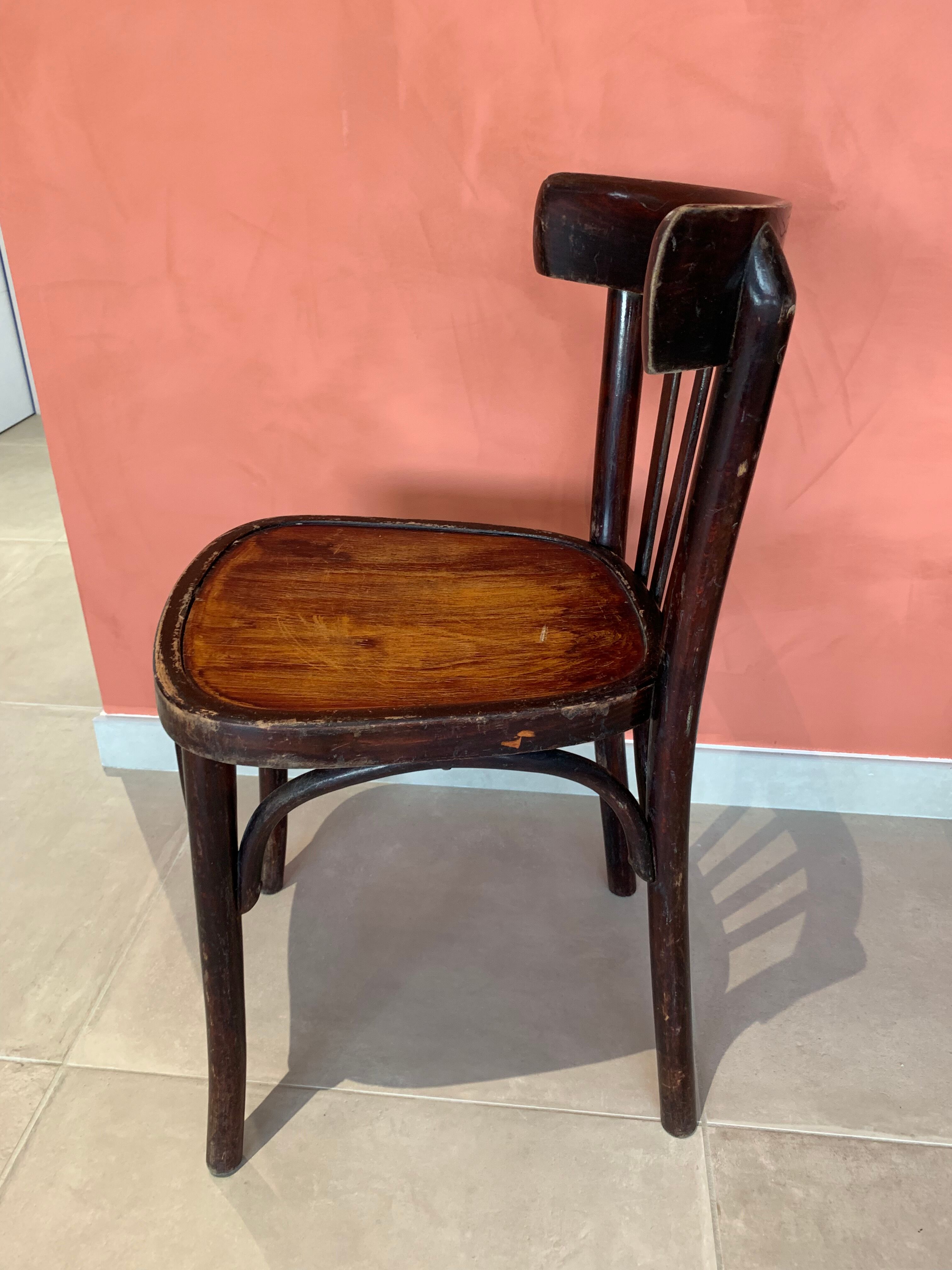 Suite de 6 chaises bistrot vintage