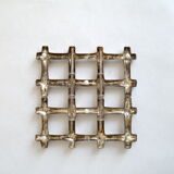 Stretchy braided underside