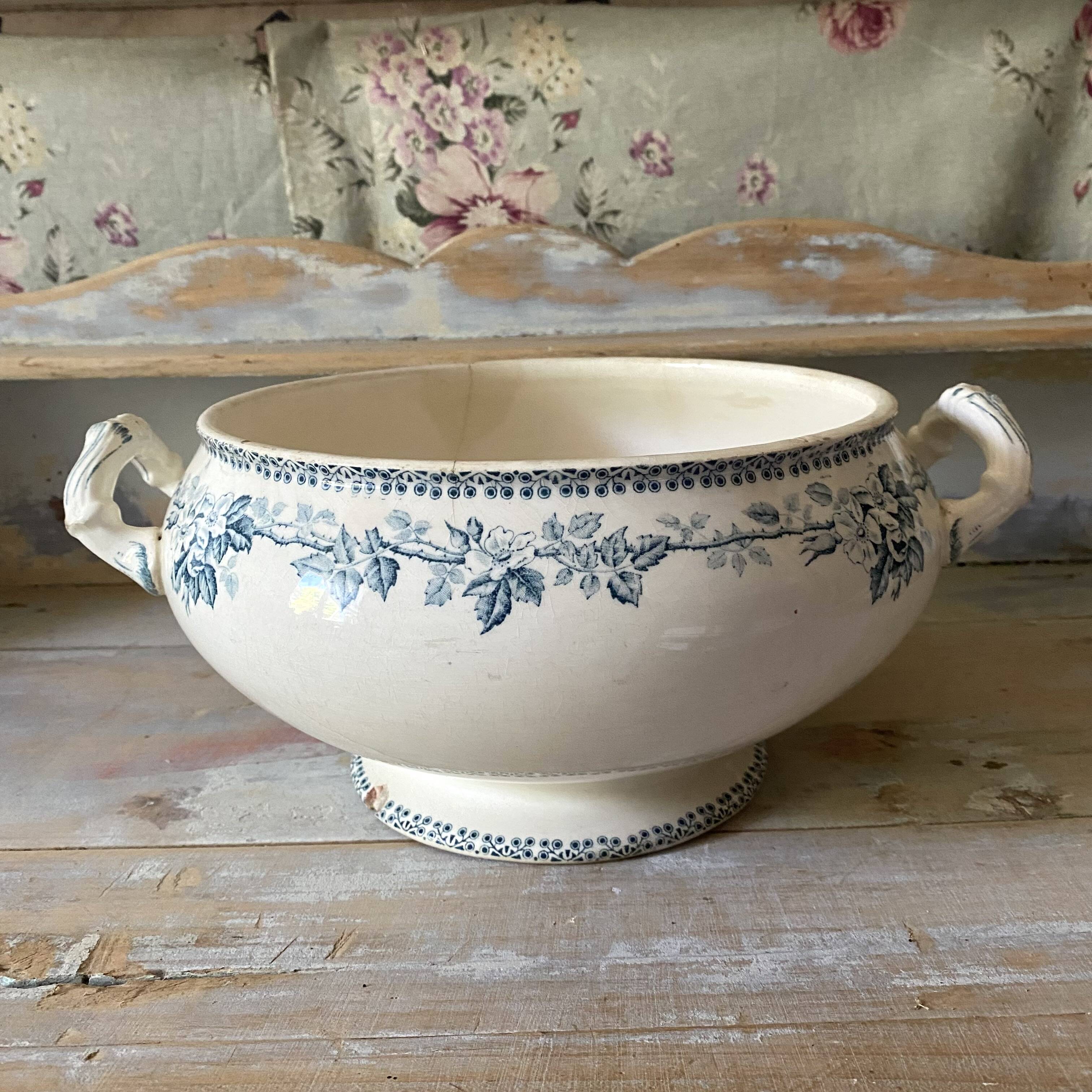 Iron earth salad bowl, old "Guadeloupe" soup tureen