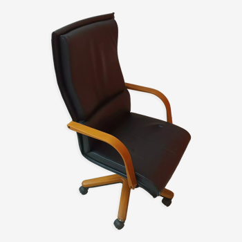 Swivel office chair with caster