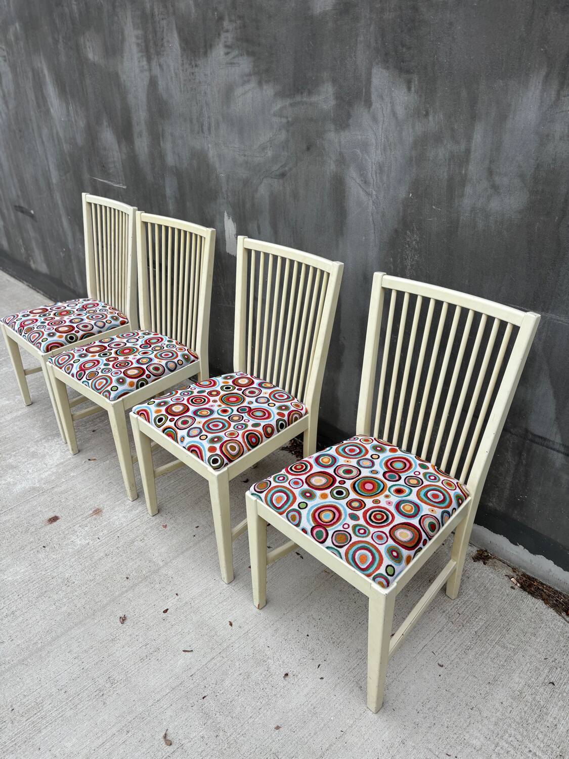 Ensemble de 4 chaises design scandinave – Karin Mobring & Tomás Jeline