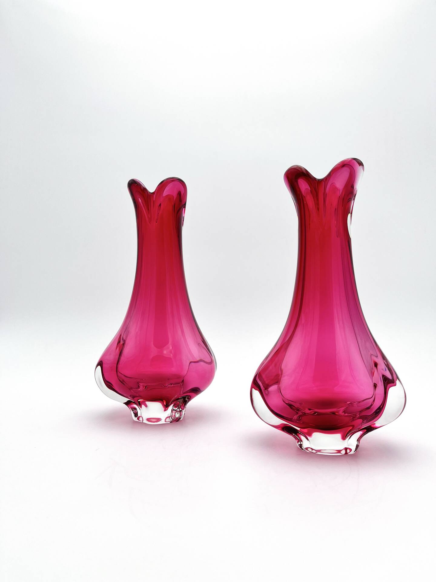 Set of 2 Organic Art Vases Josef Hospodka - Sommerso Fuchsia