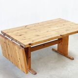 1980's pine extendable dining table