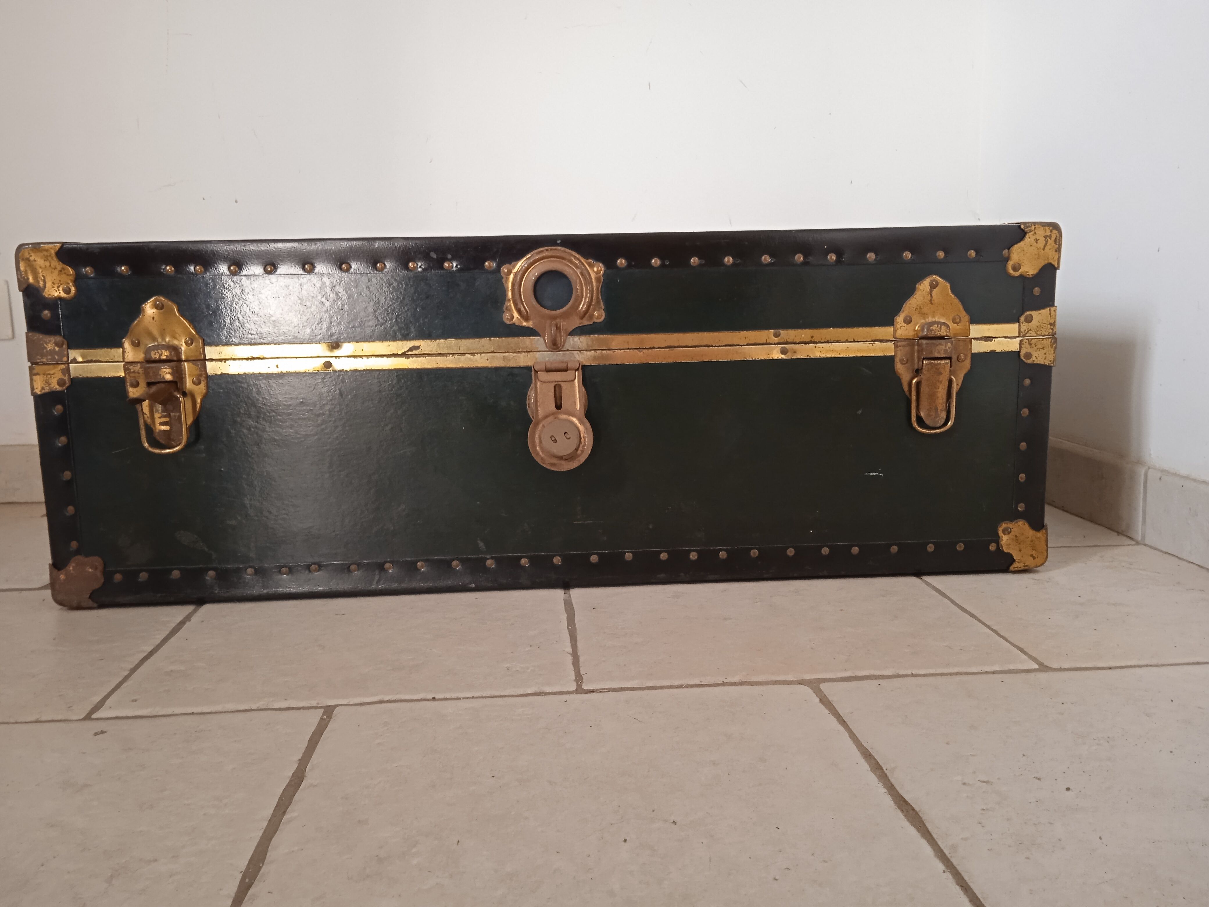 Travel trunk original lacquered wood and metal