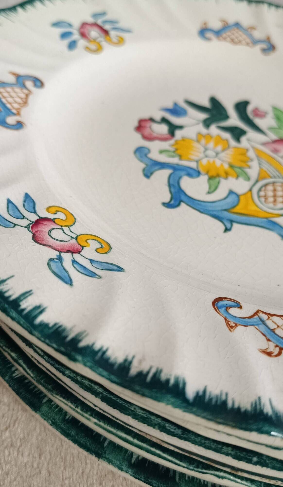 Set of 6 large flat plates Longwy Vieux Rouen vintage