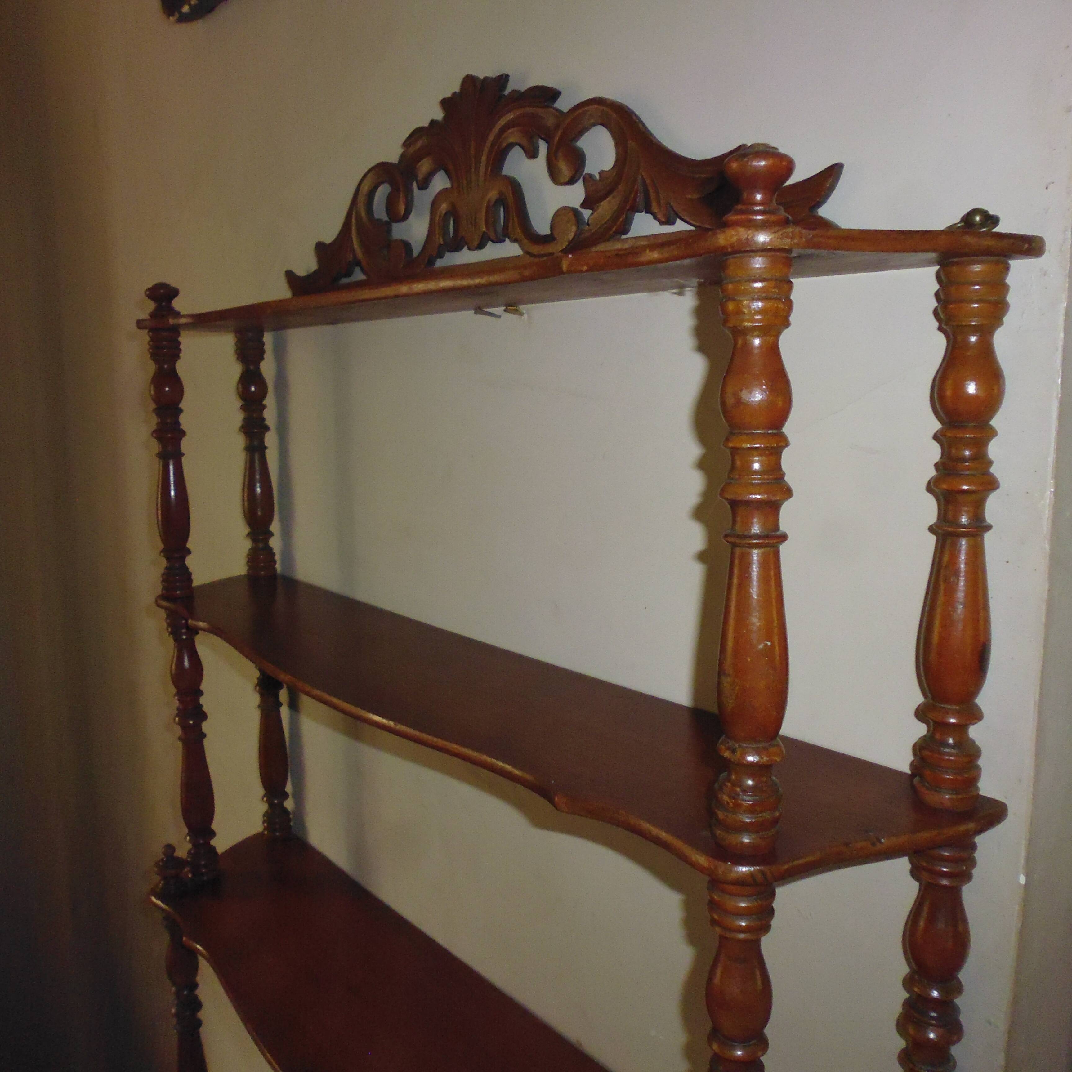 Etagère en bois