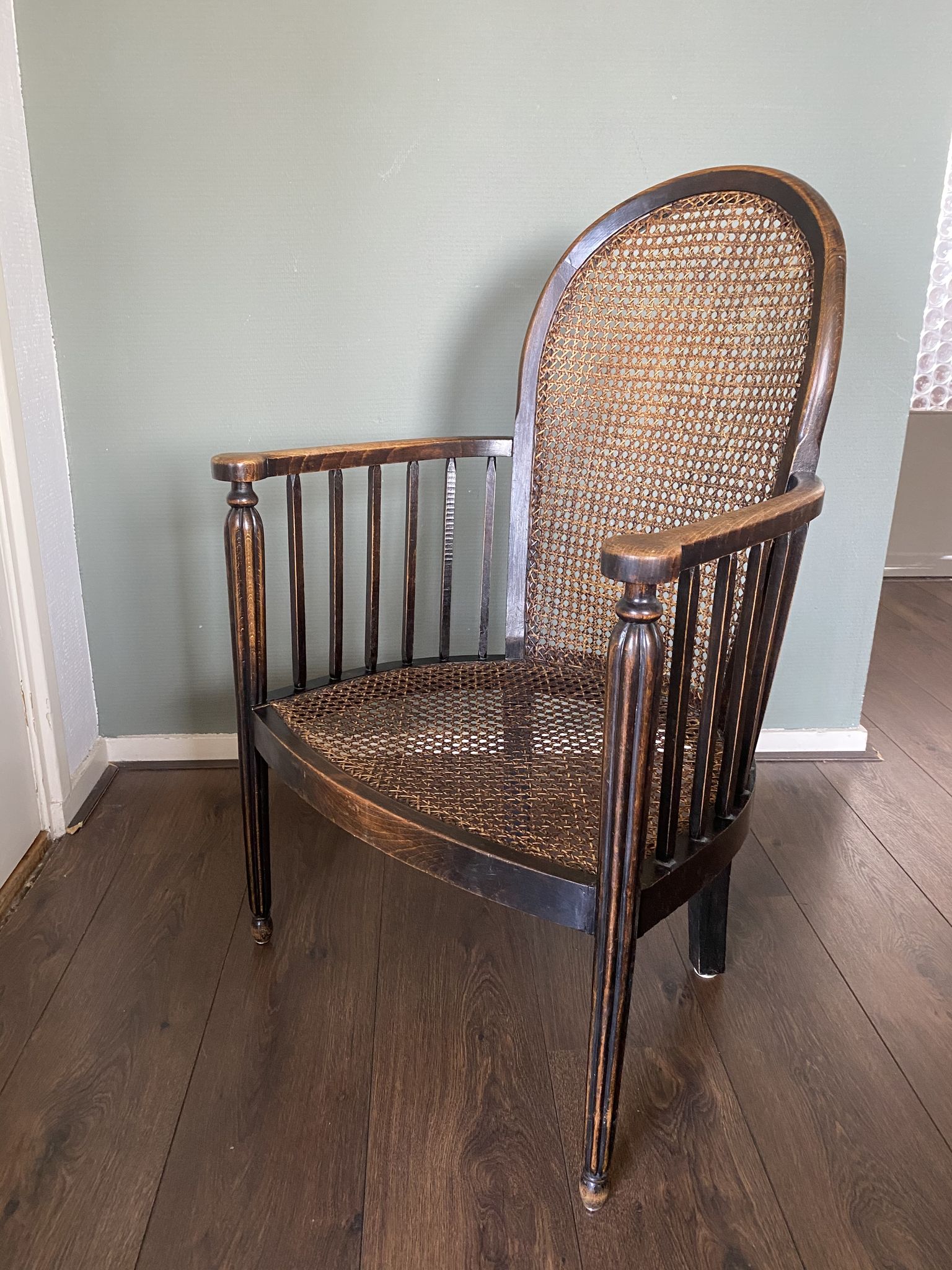 Fauteuil art déco en bois et rotin, années 1920