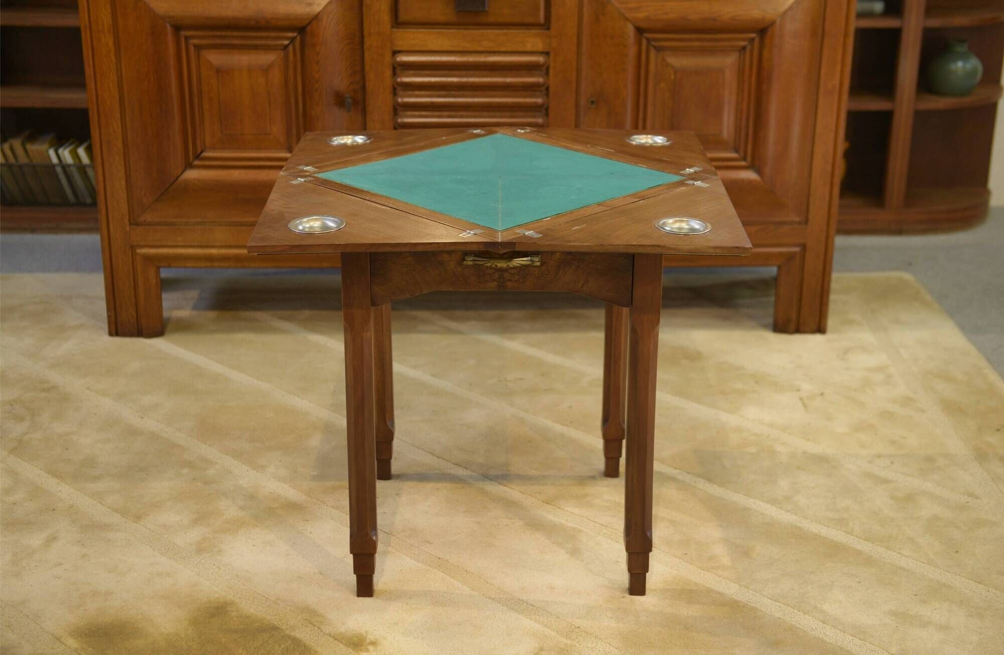 Art Deco game table in walnut from the 1930s.