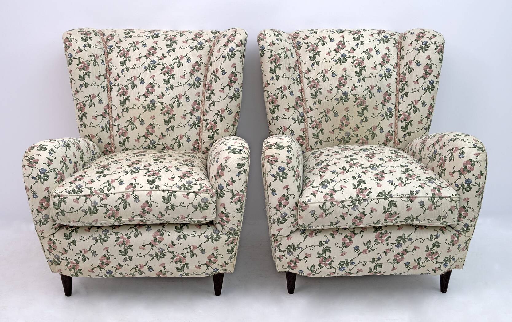 Paire de fauteuils italiens modernes du milieu du siècle de Paolo Buffa, années 1950