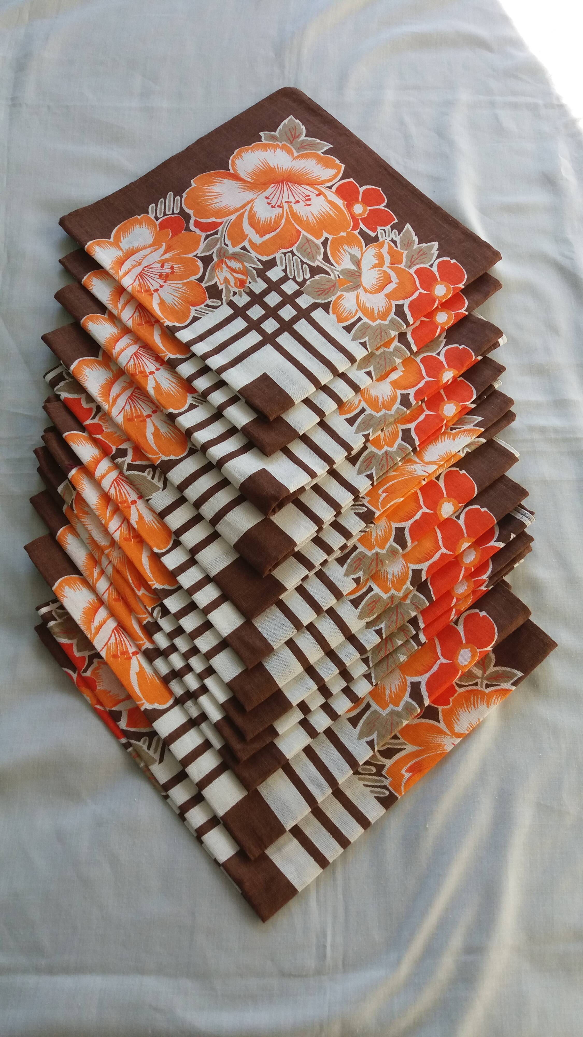 Vintage 70s flower power napkins, set of 12.