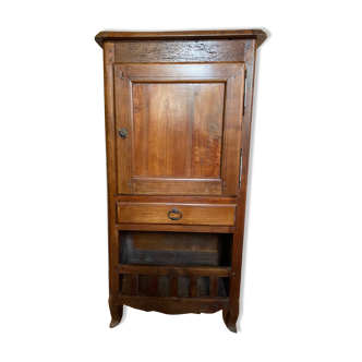 Storage cabinet called "cheese maker"