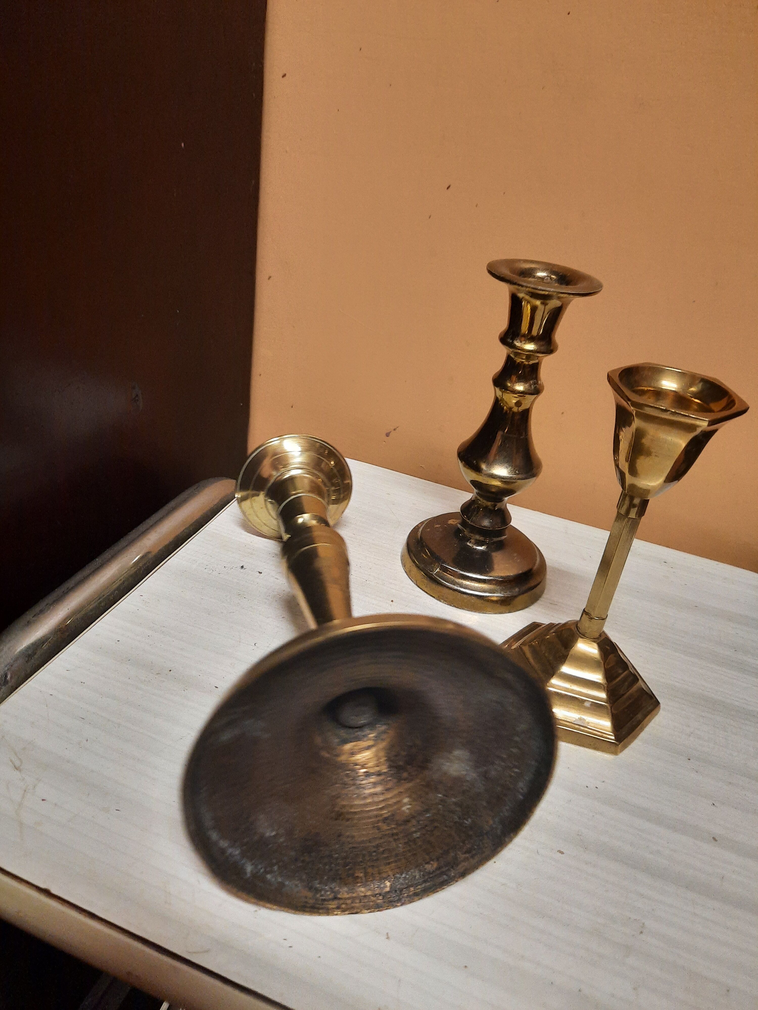 Trio de bougeoirs en bronze