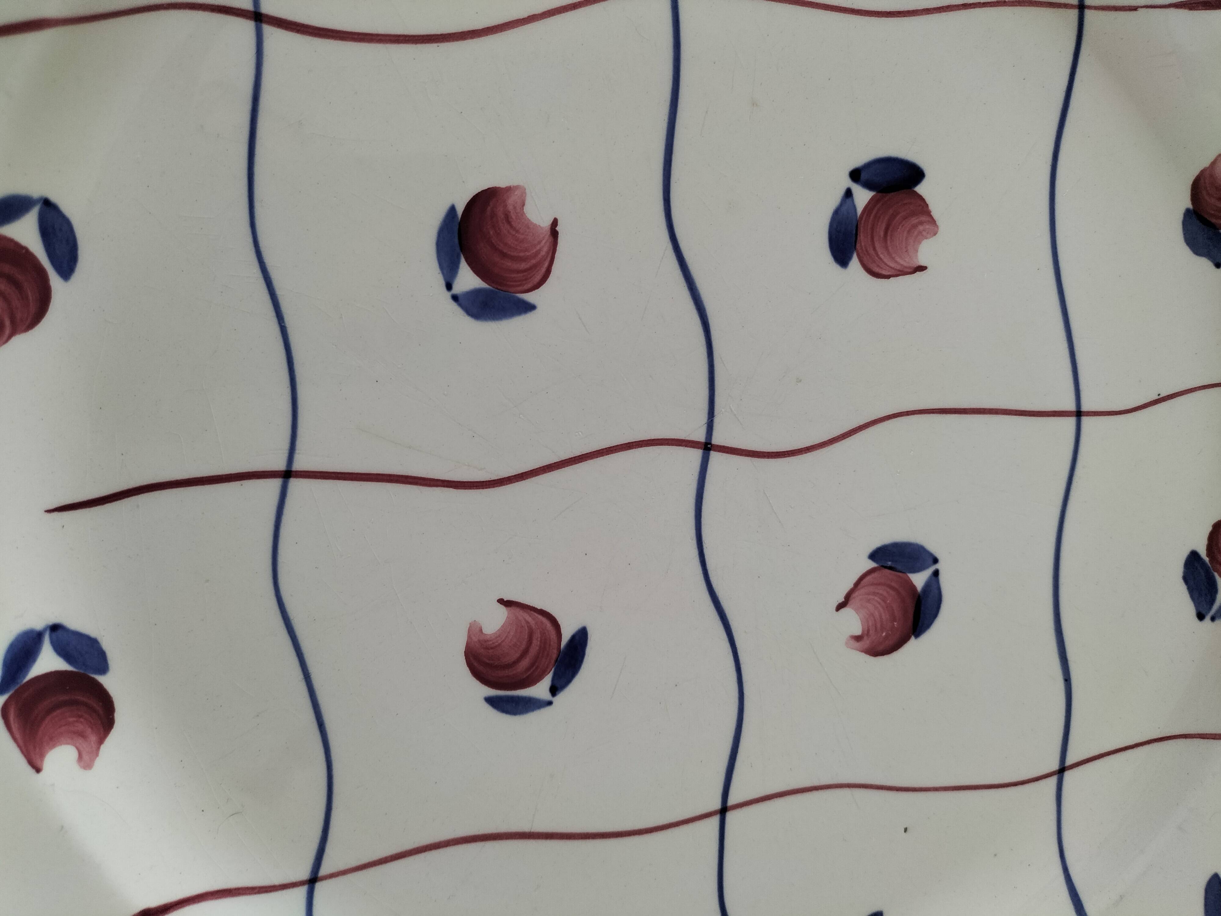 Large vintage gien chevreuse model dish