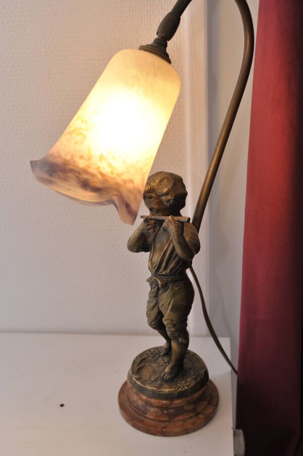 Lampe en bronze ''Farbel'' avec joueur de flute