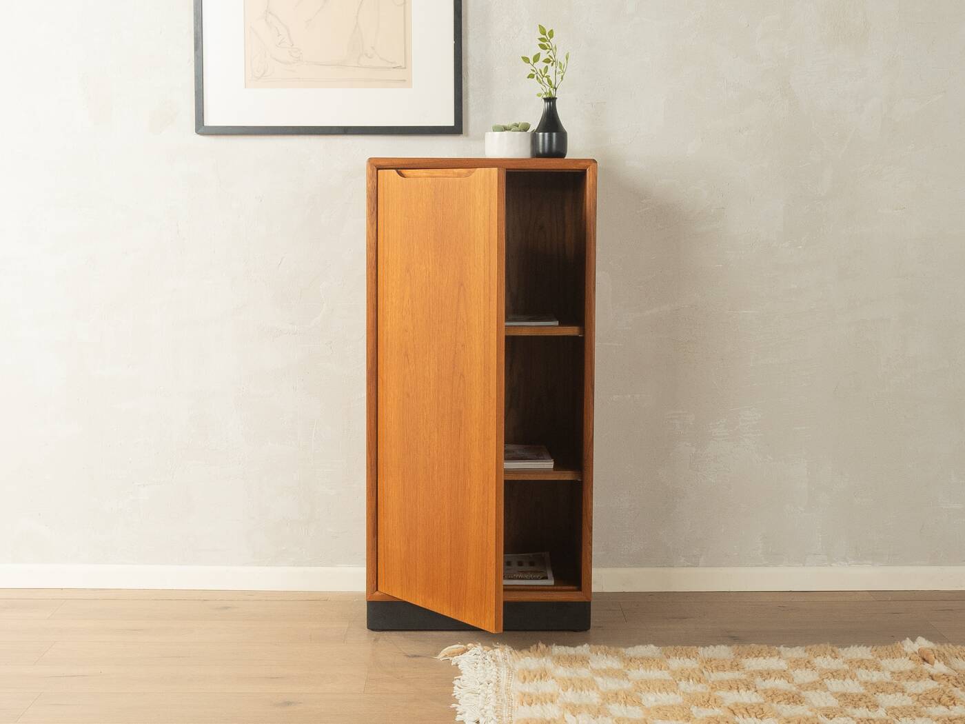 Classic chest of drawers from the 1960s