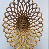 Pichon uzes large woven basket
