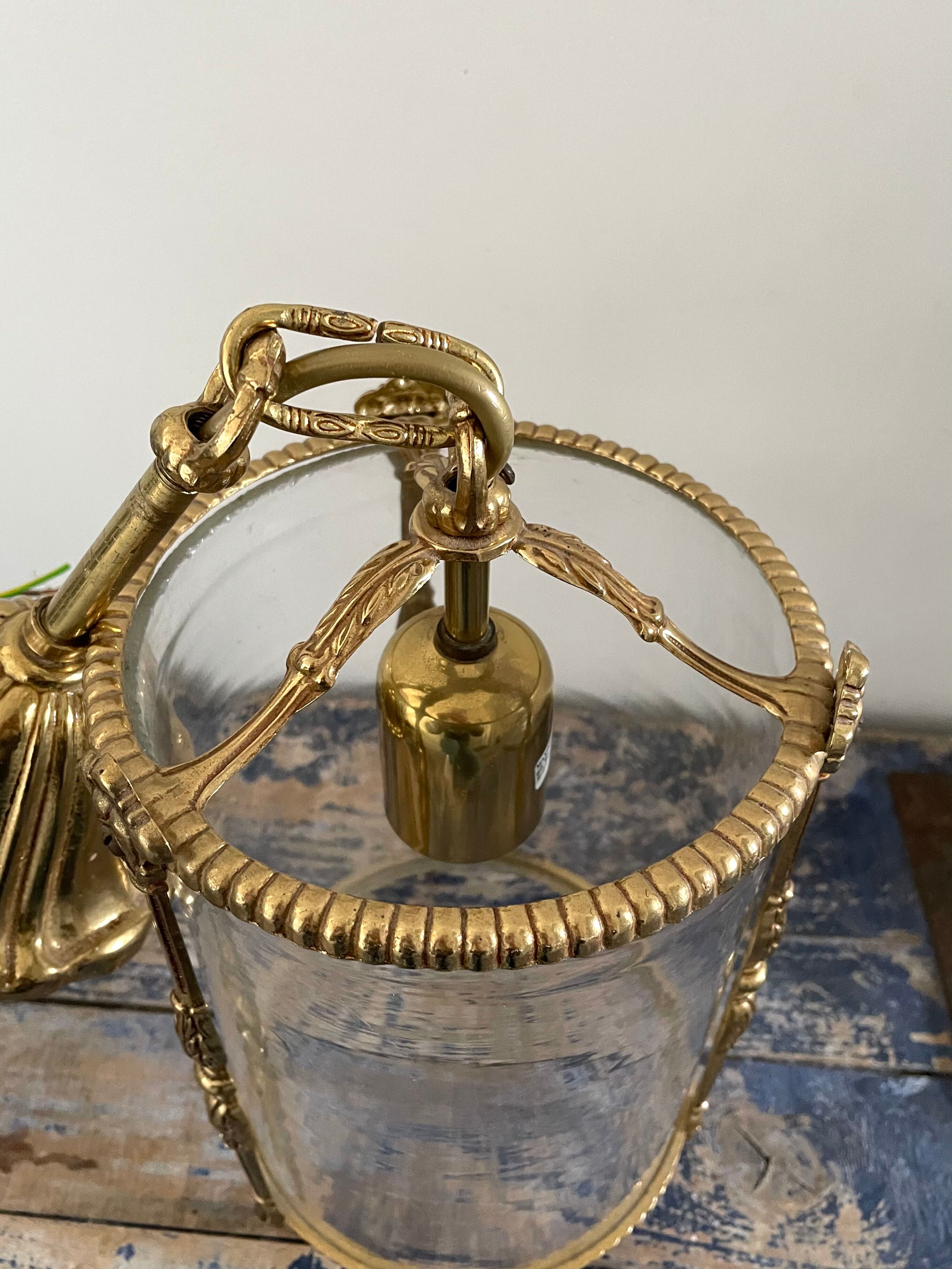 Cylindrical lantern suspension in brass and glass