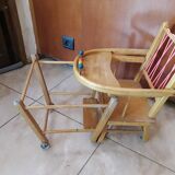Chaise haute enfant en bois vintage