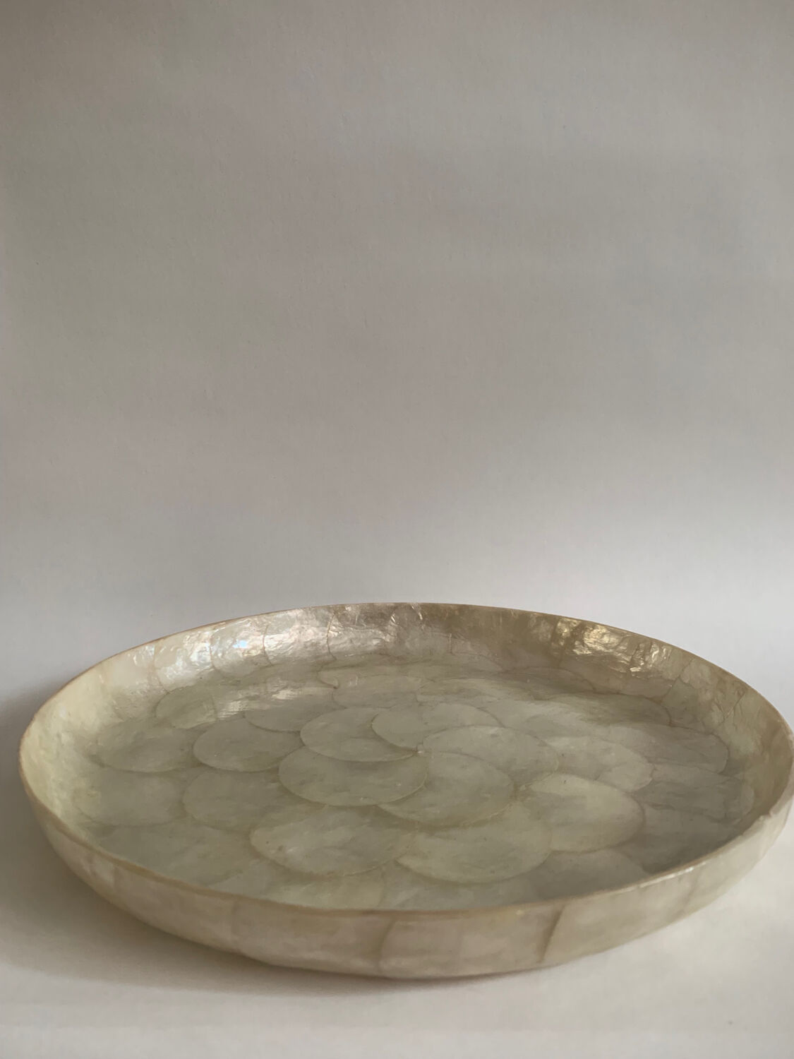 Mother-of-pearl dish