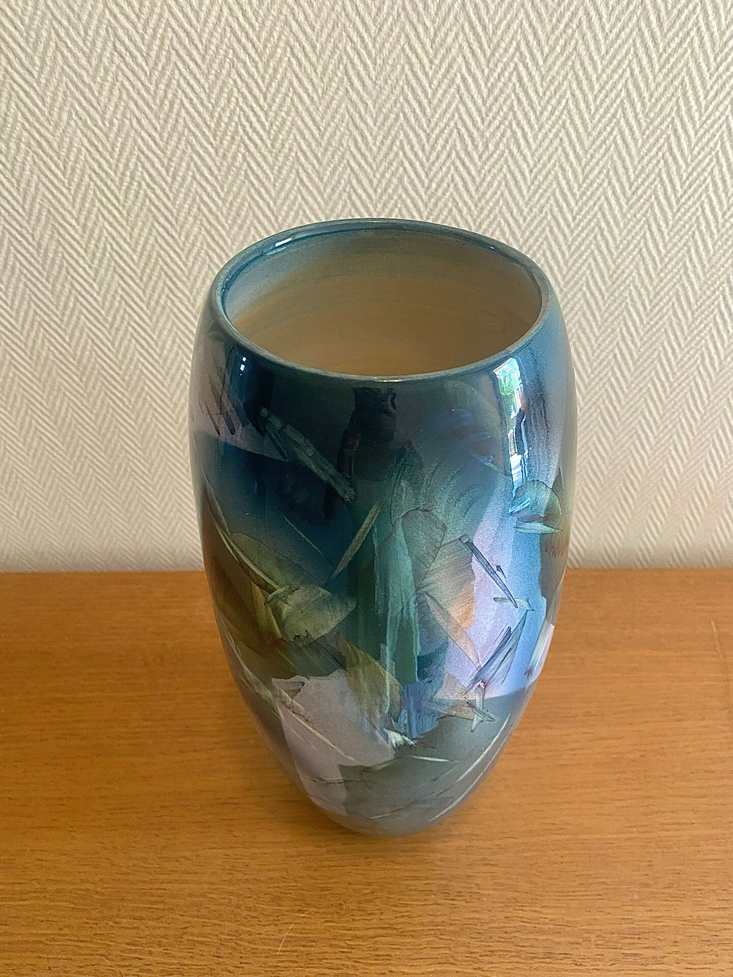 Large lacquered ceramic vase signed Grech