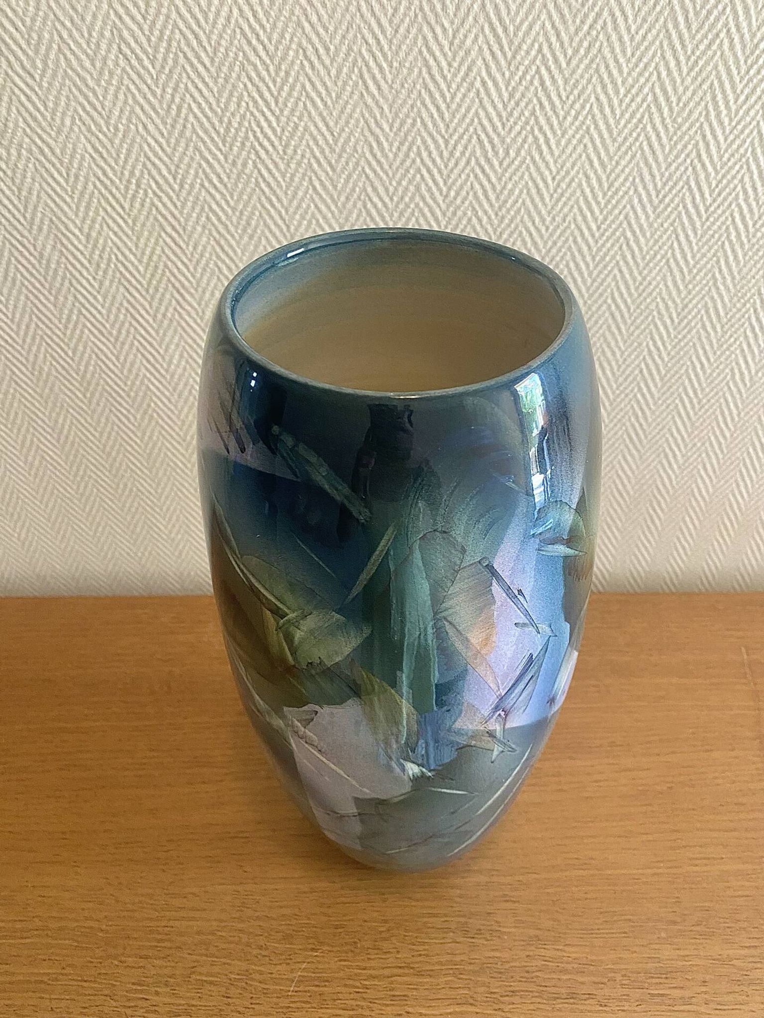 Grand vase en ceramique laquée signée Grech