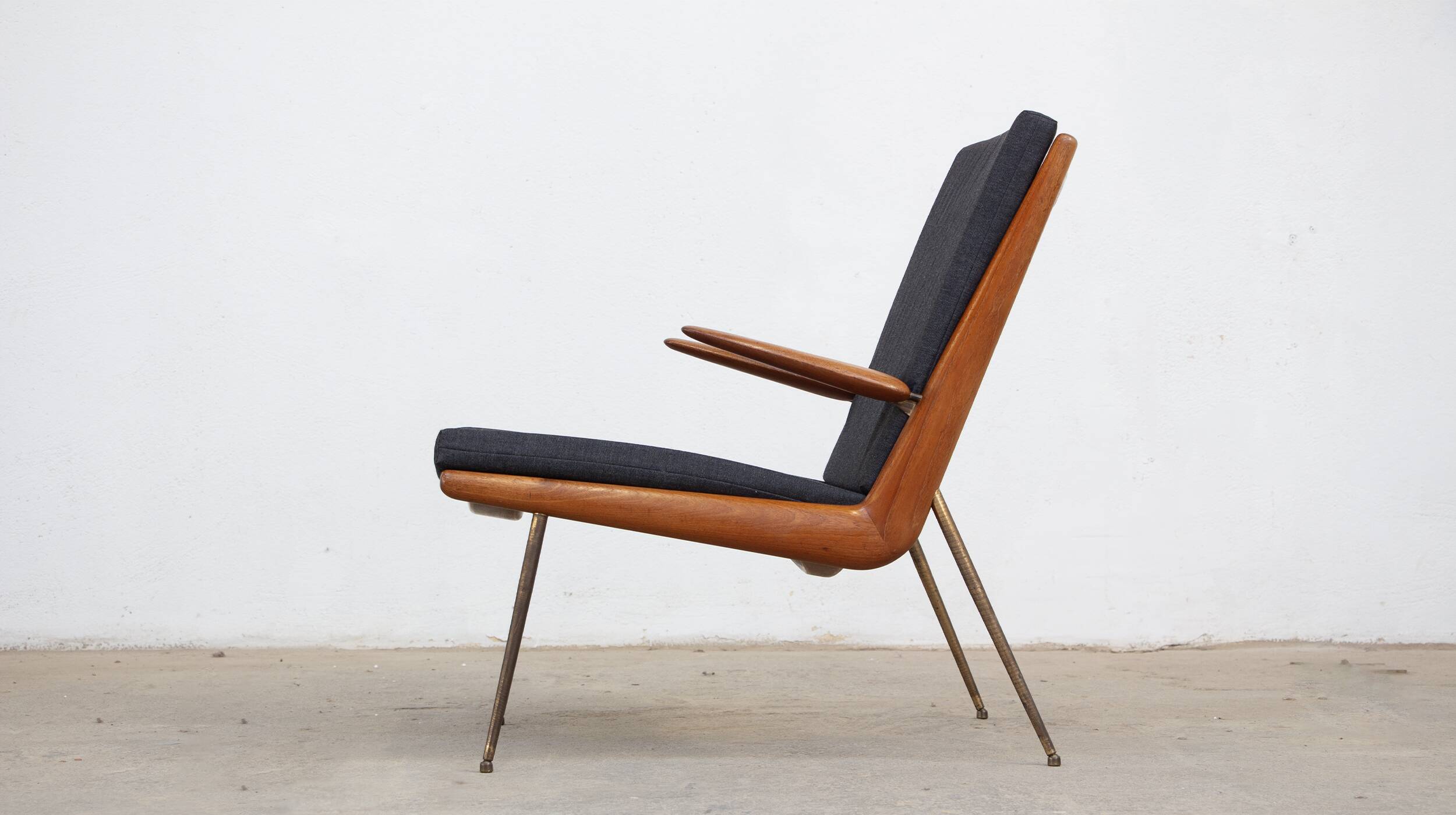 Boomerang FD134 armchair by Peter Hvidt & Orla Mølgaard Nielsen
