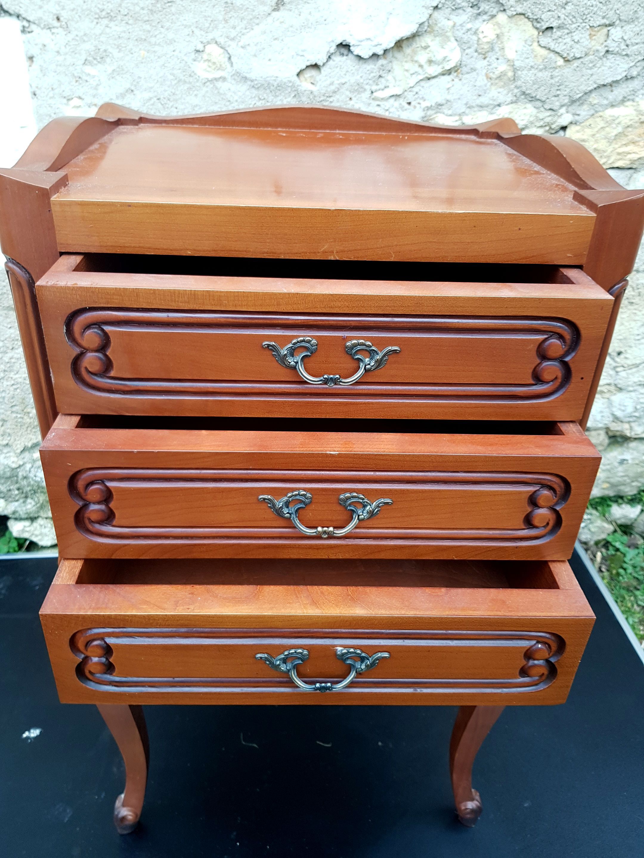 Very nice nightstand