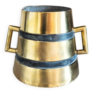 Cache pot
