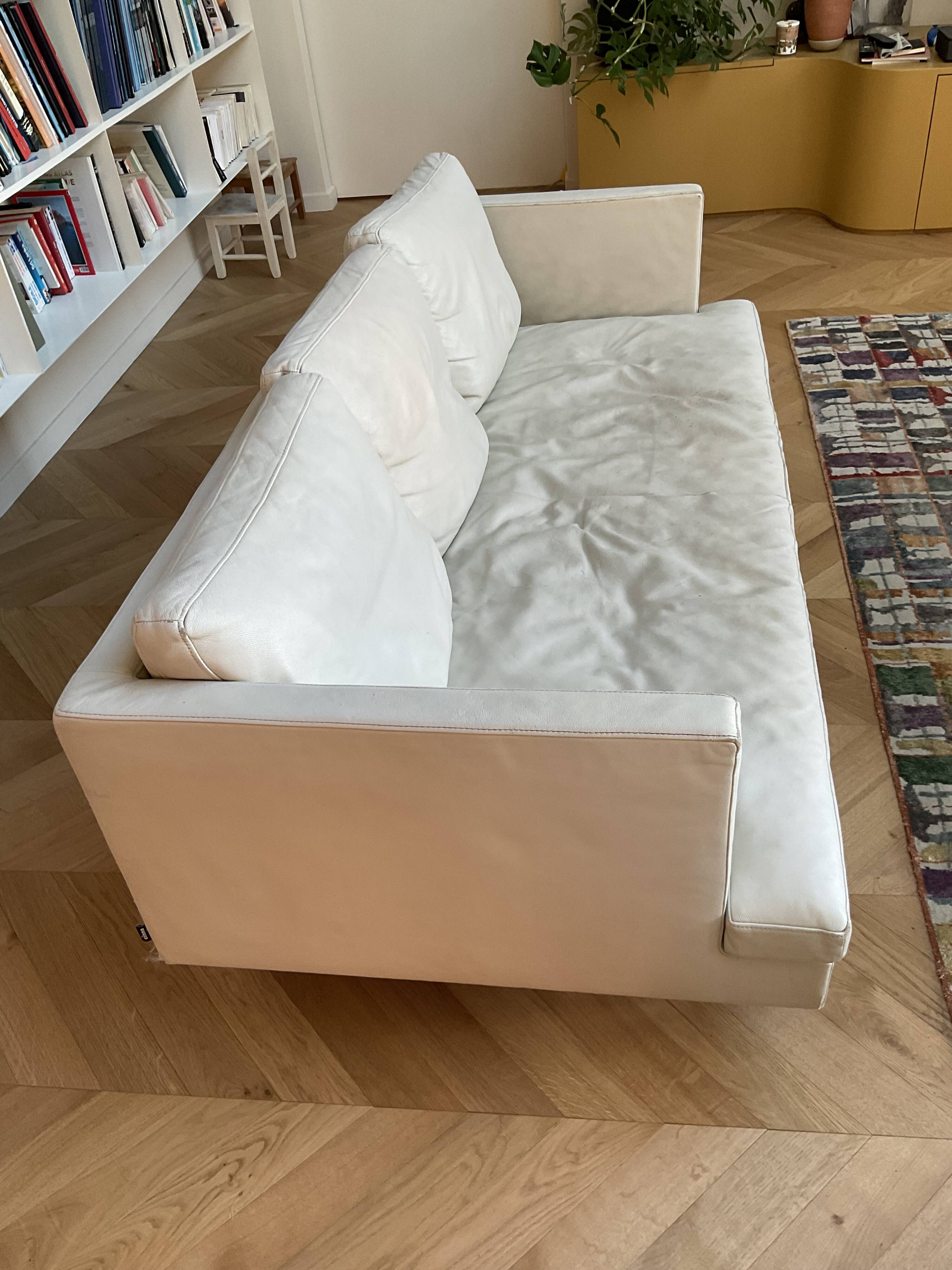 Cinna "Stricto Sensu" 3-seater sofa in chalk leather, designer Didier Gomez.