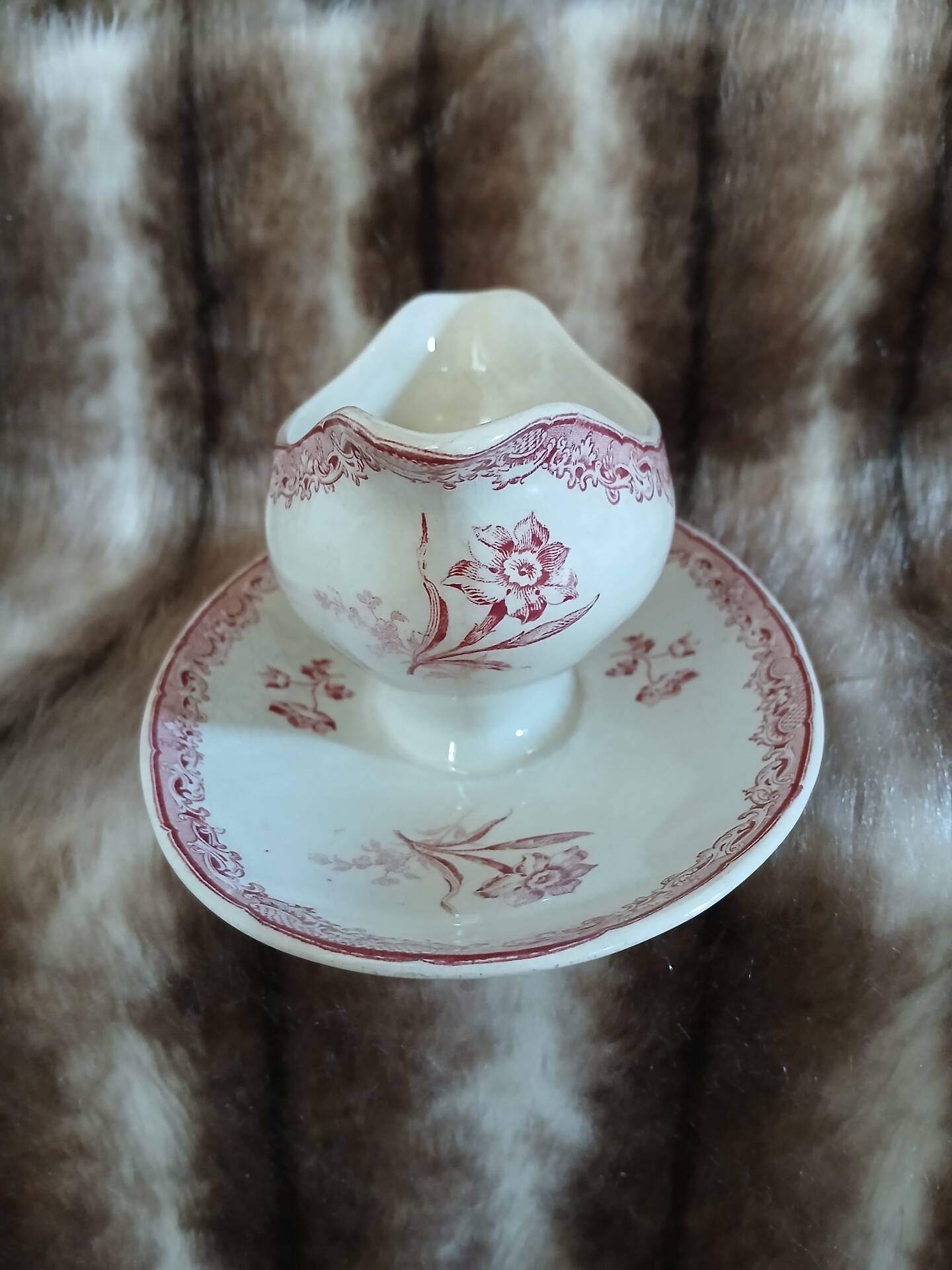 Antique sauce boat in ironstone Sarreguemines