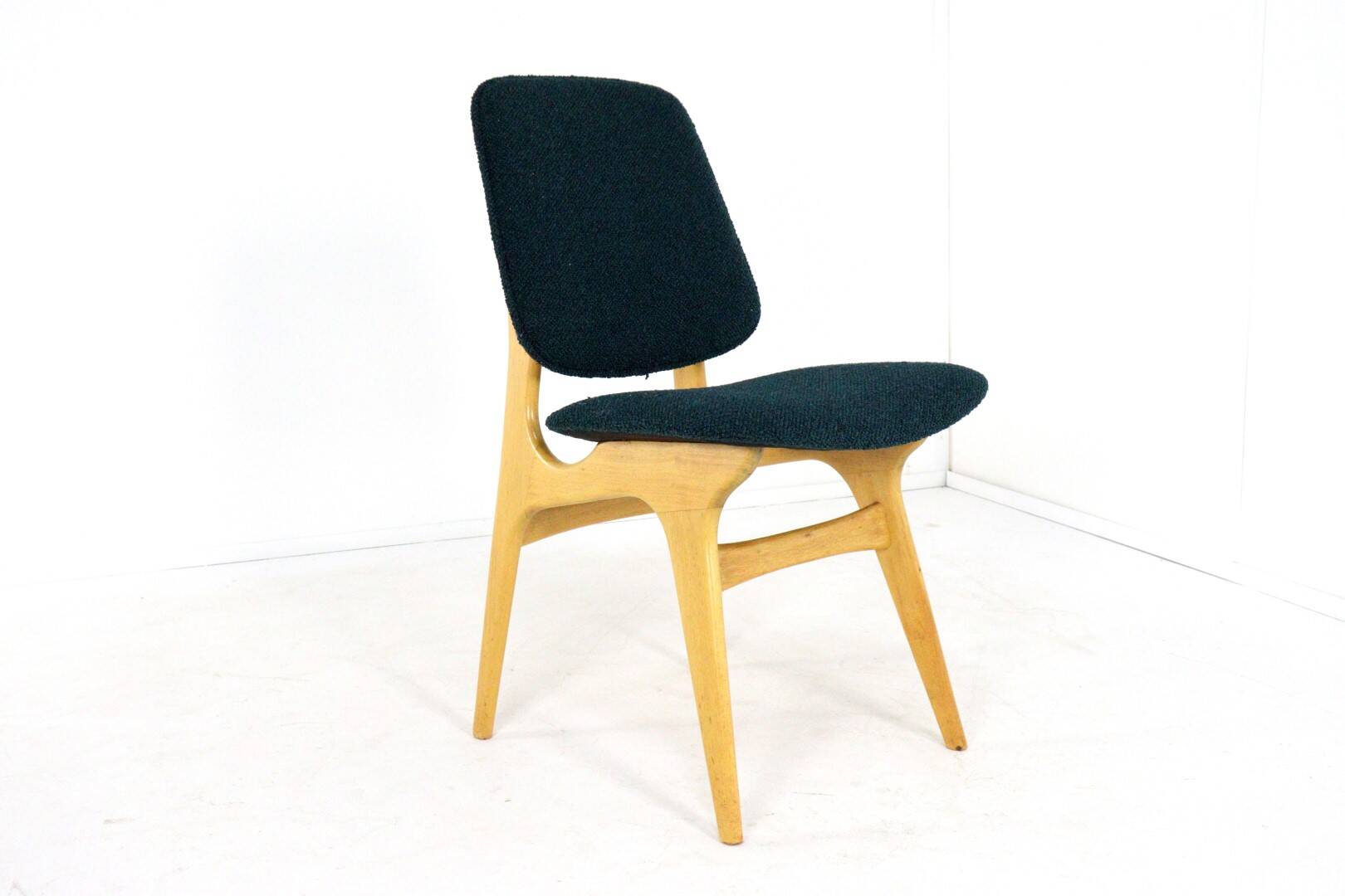 Set of 4 chairs in the style of Arne Hovmand olsen 'Bergen'