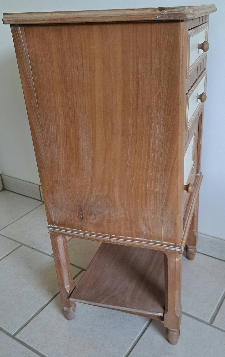 Bedside table