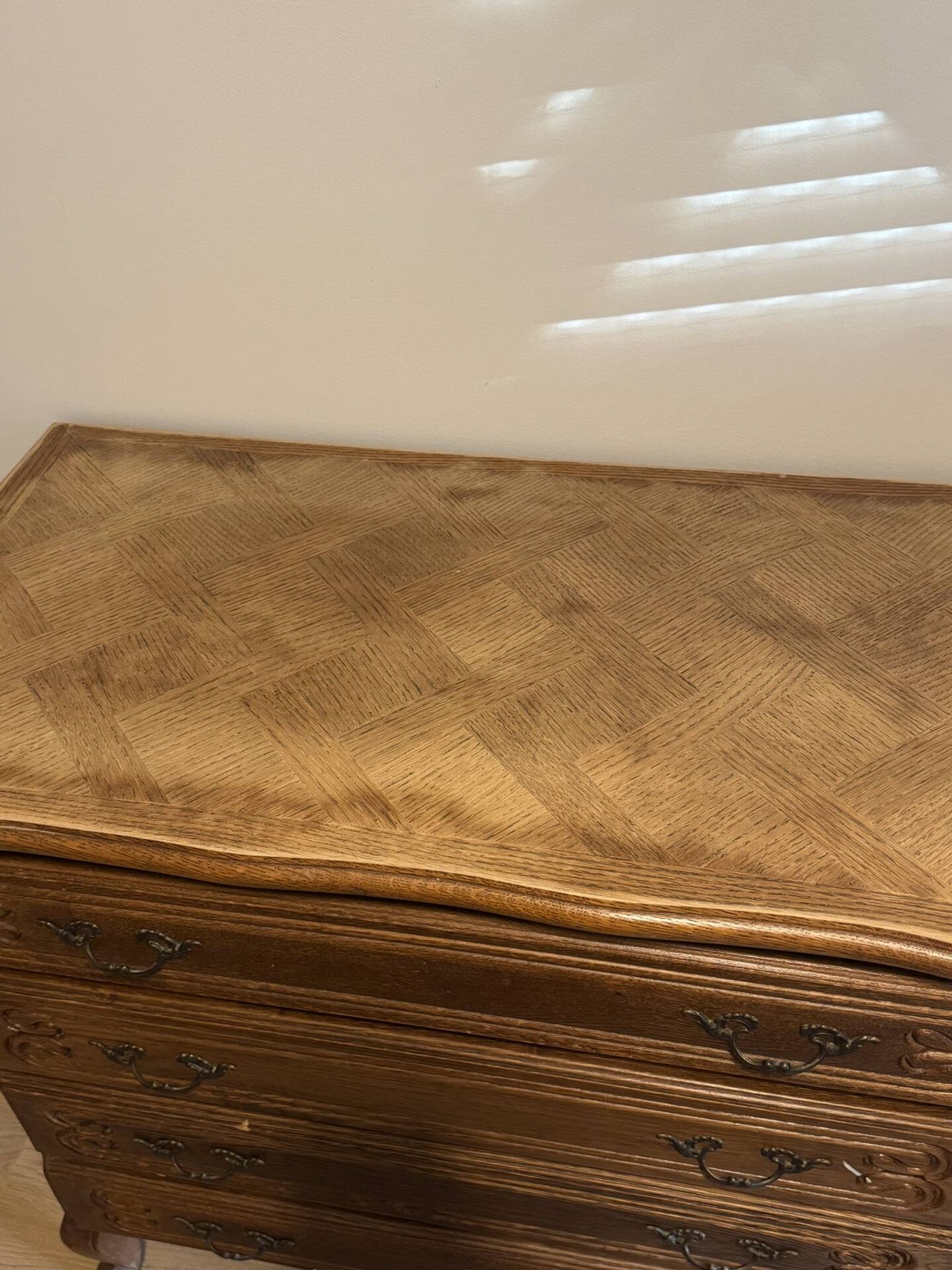 Louis XV commode