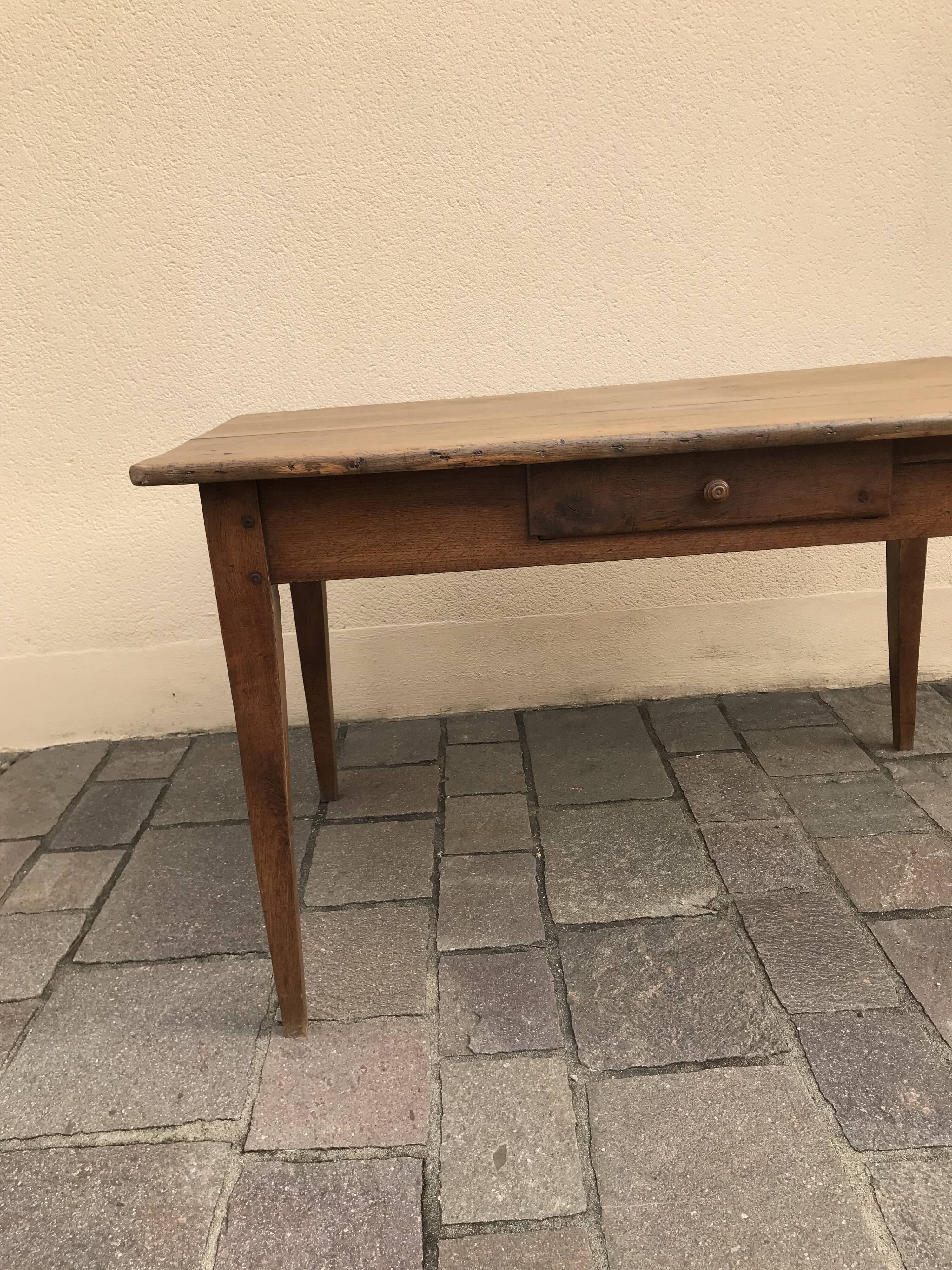 Farm table