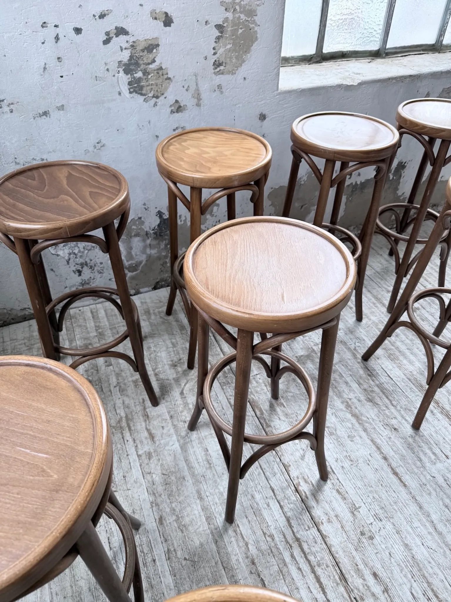 Set of 8 bistro-style bar stools Baumann.