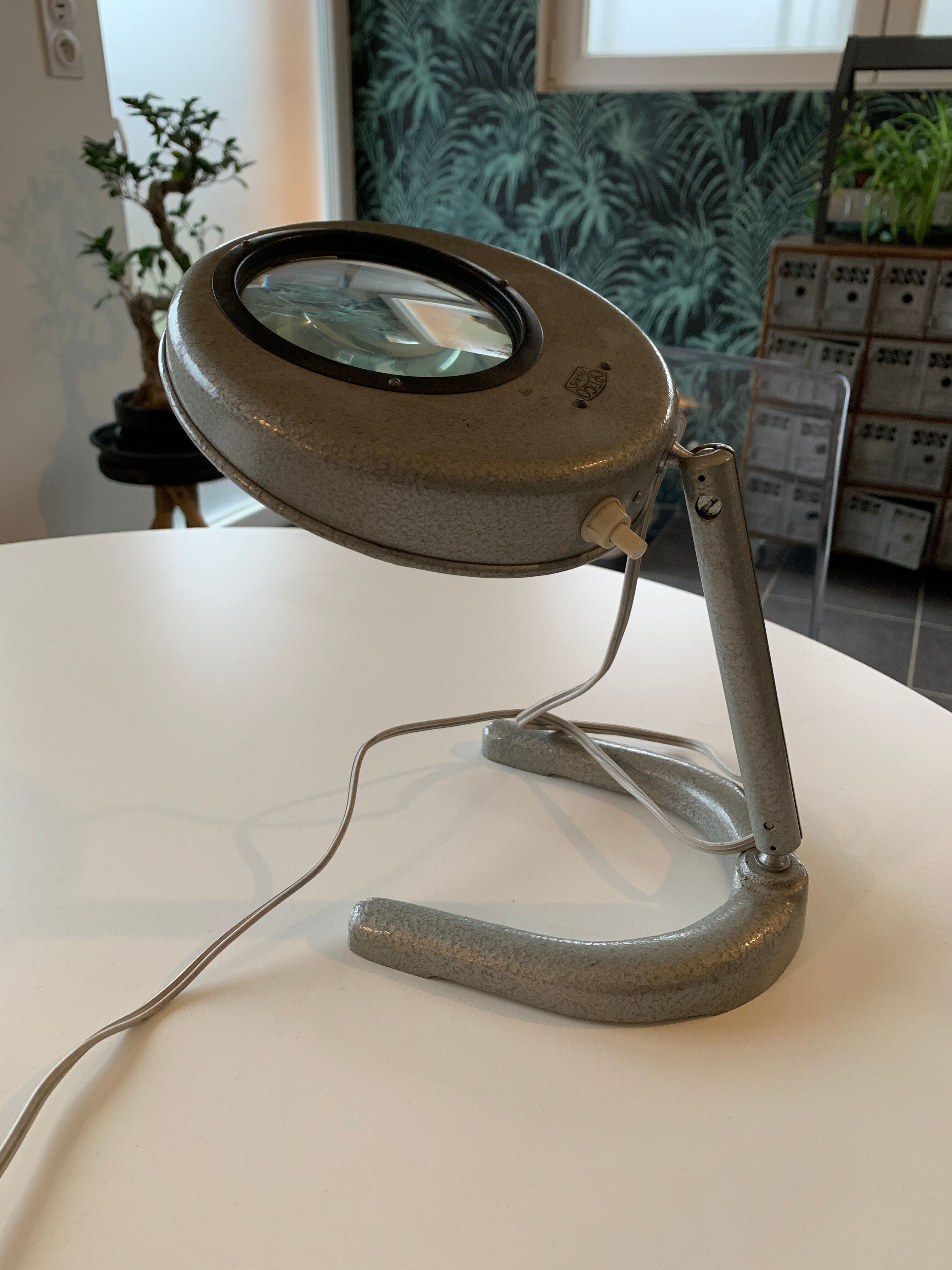 Optico Paris articulated office loupe