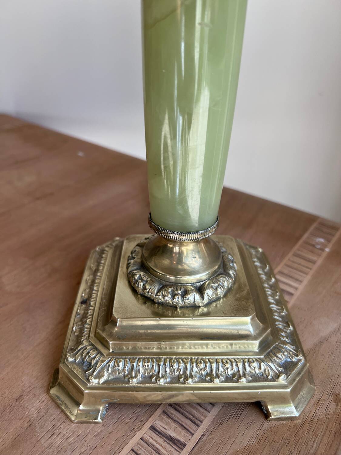 Large vintage lamp in green onyx and gilded brass - vintage lampshade