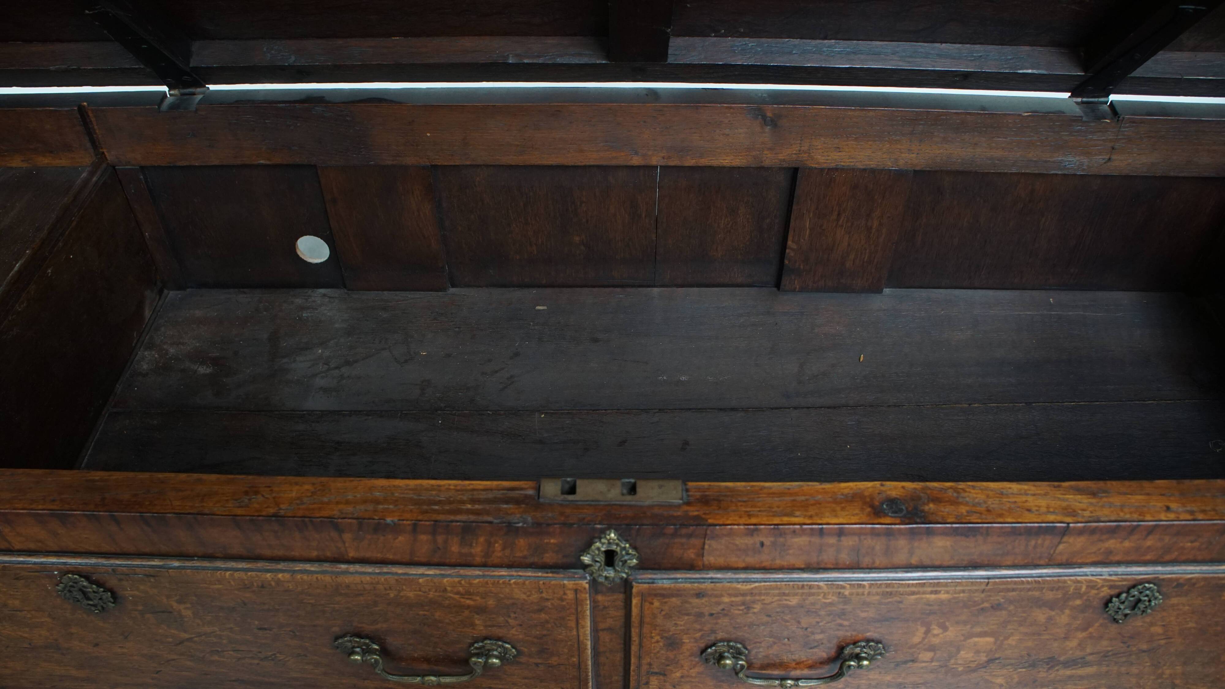 18th-Century English Antique Sideboard / Mule Chest