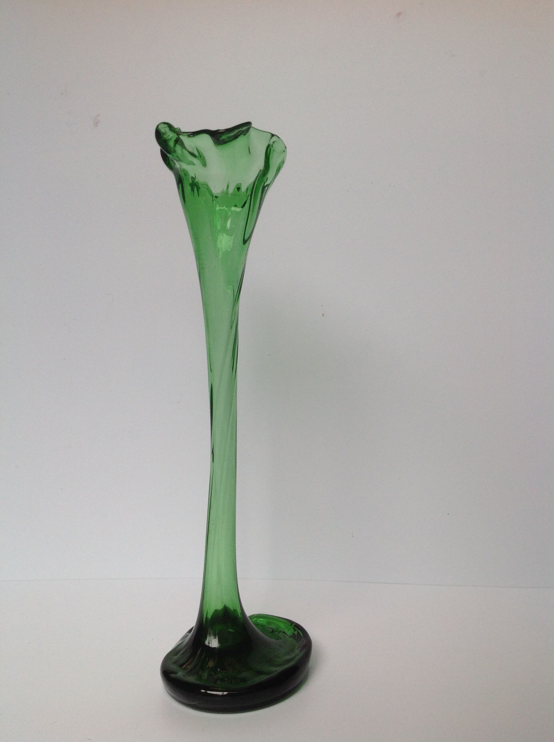 Green soliflore vase