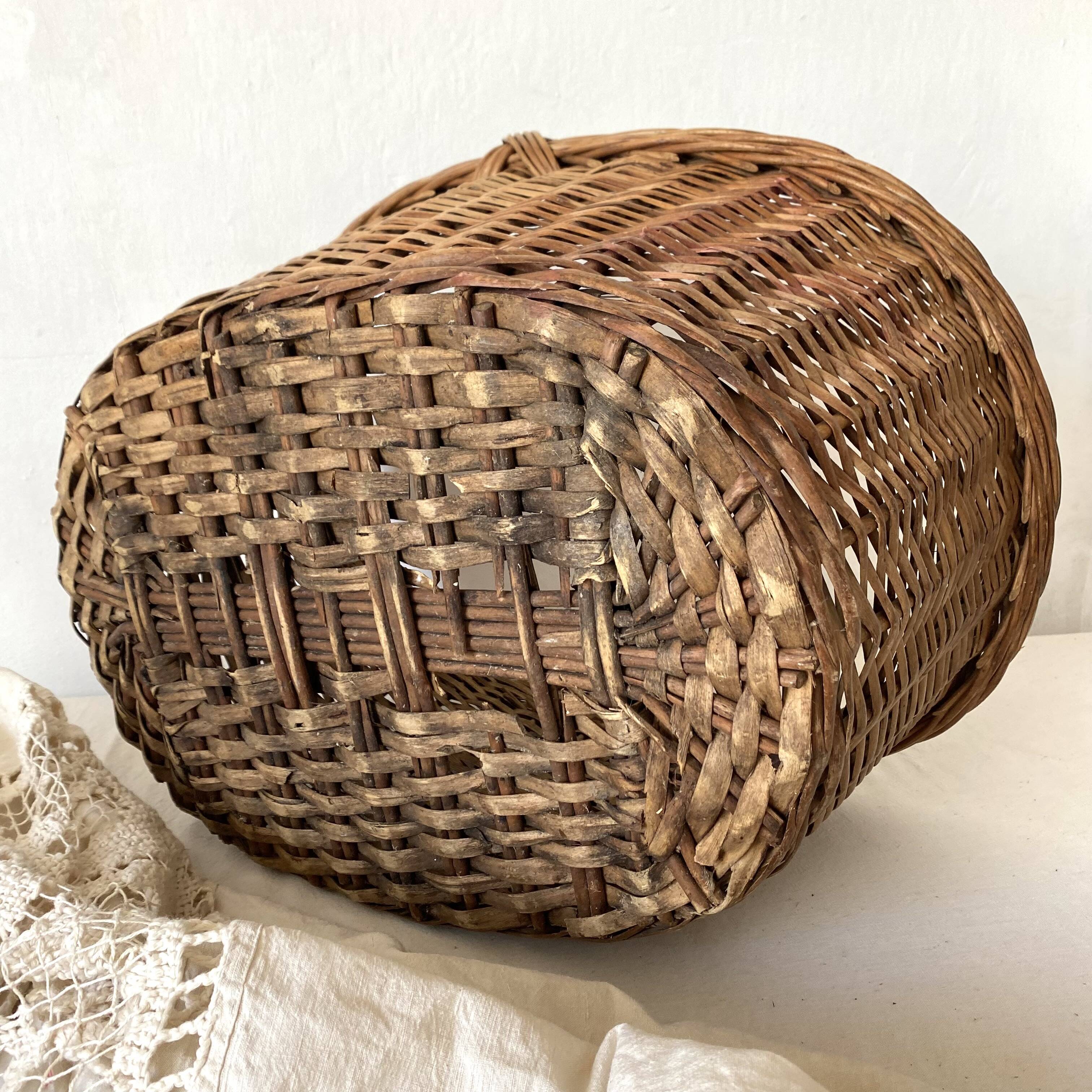 Woven wicker basket