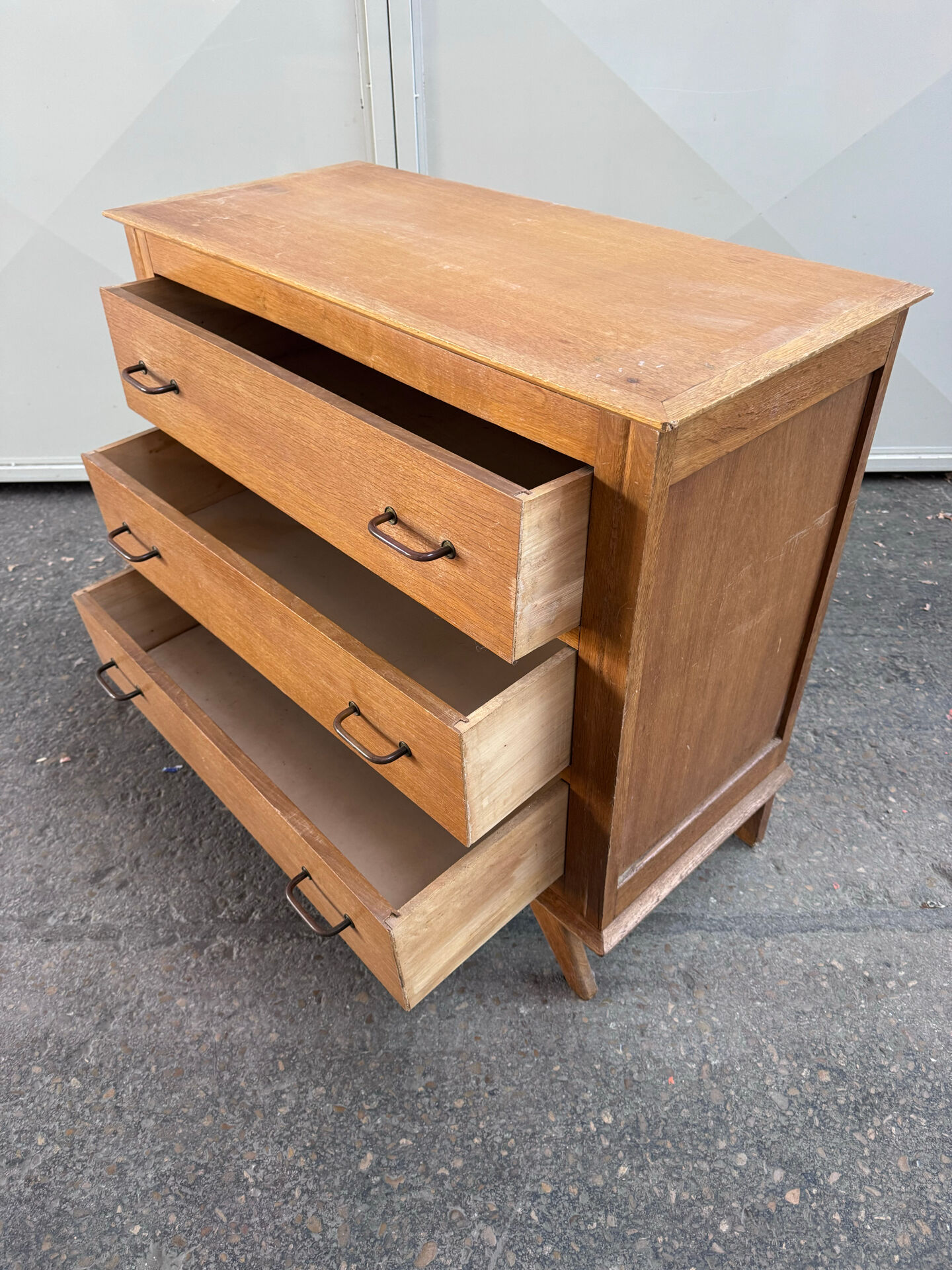 Vintage commode from the 50s/60s – 3 drawers – wood – tapered legs