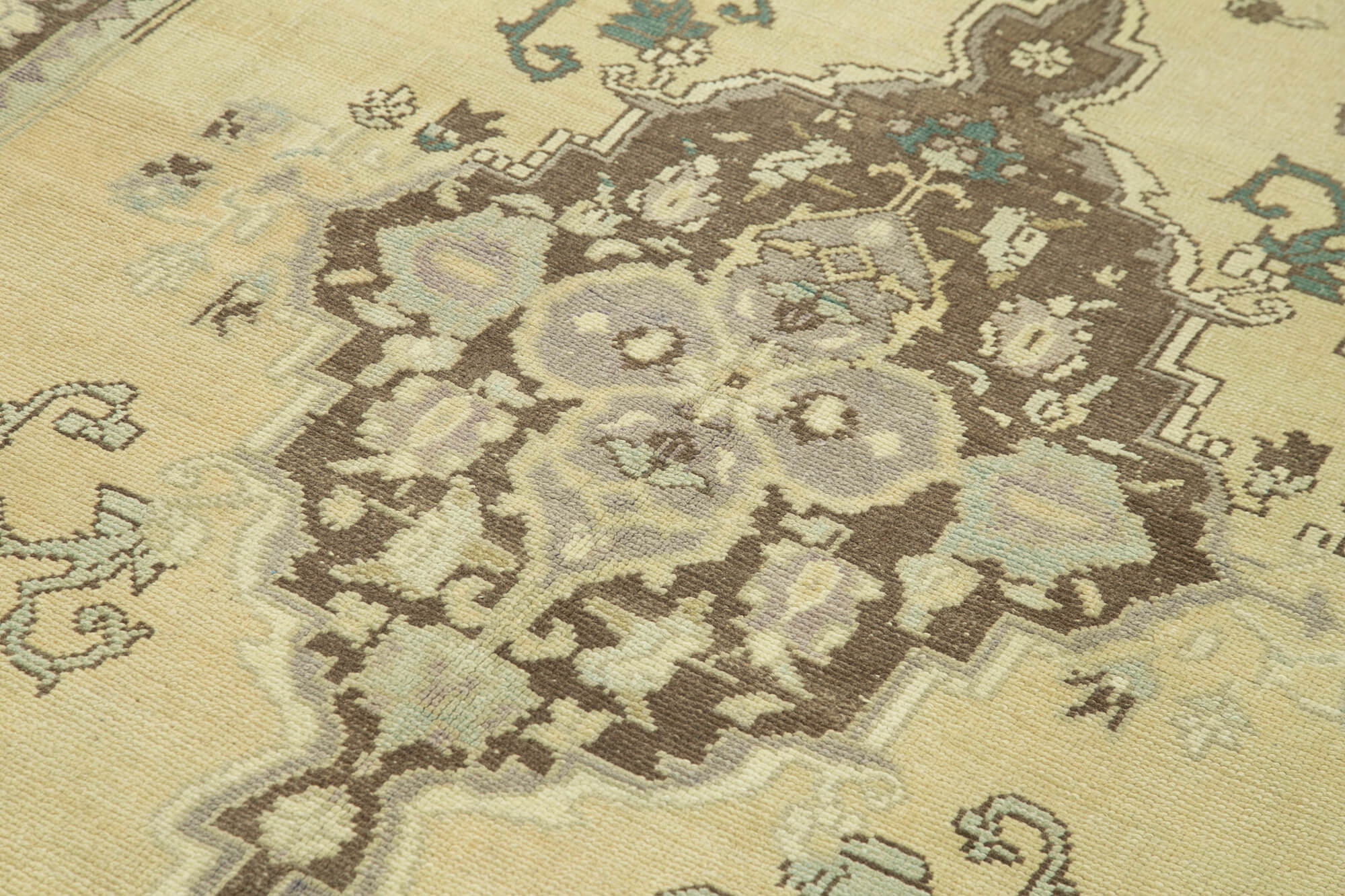 1970s handwoven vintage anatolian beige carpet 155 cm x 266 cm