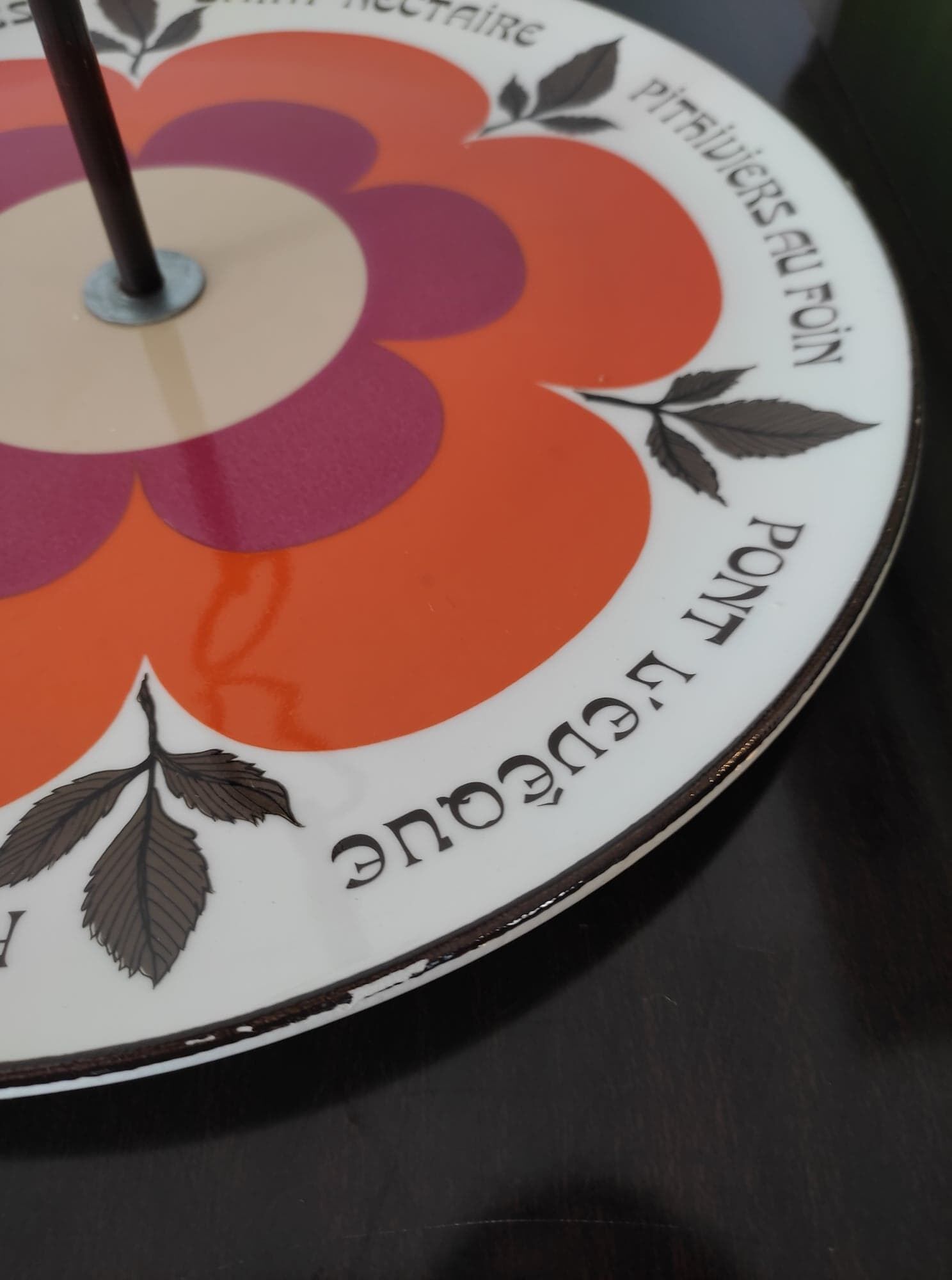 Vintage cheese platter 1970, signed Gien France, Harmony collection for Marie-Pierre Boitard.