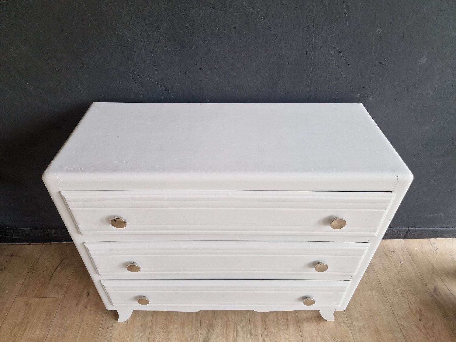 Vintage chest of drawers