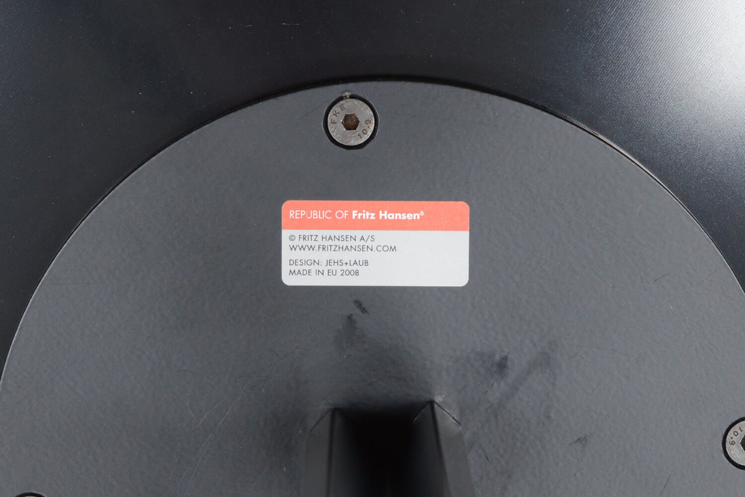 Side table of the “Space” series from  Jehs+Laub for Fritz Hansen