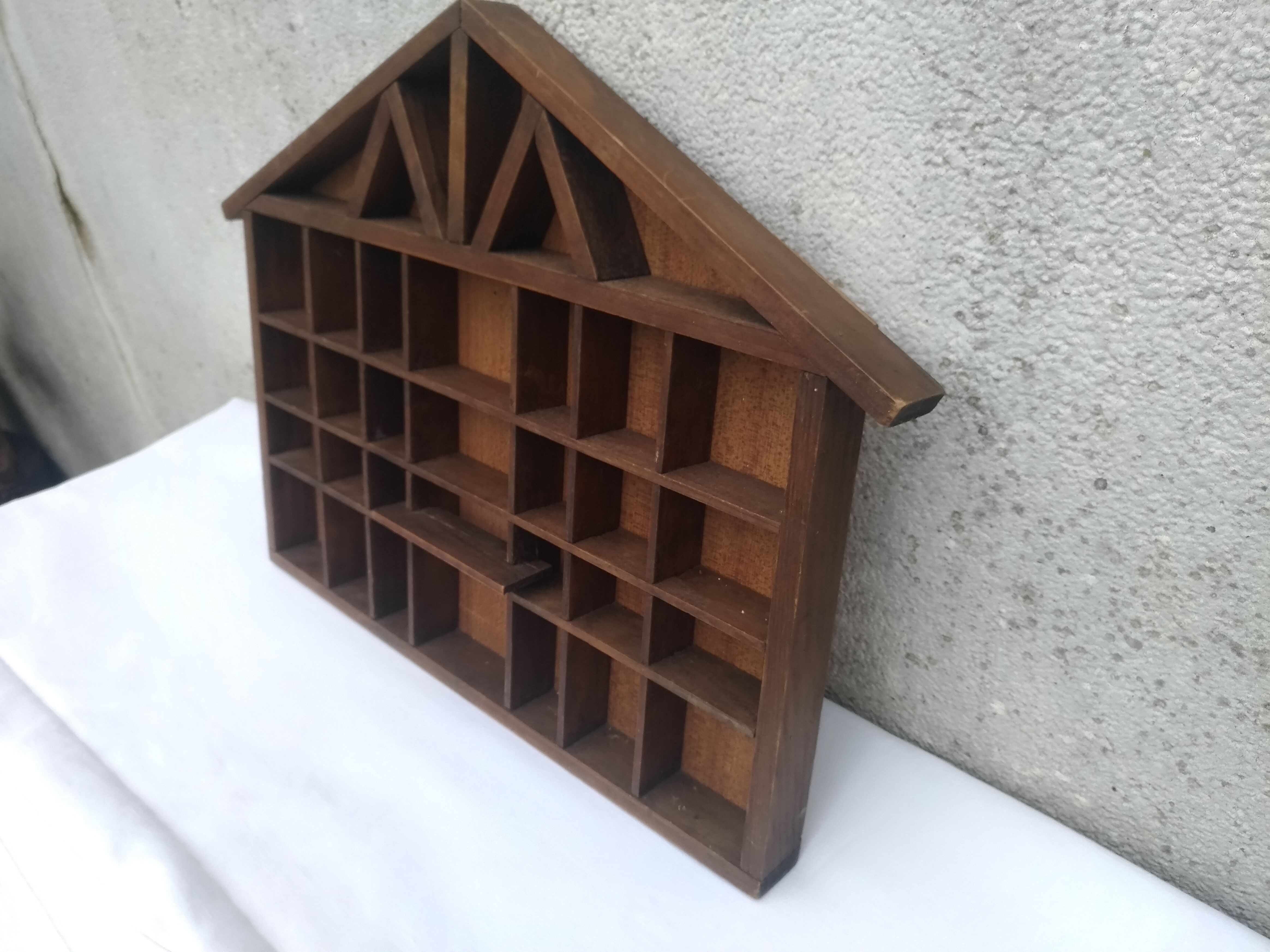 Wooden etrage for miniatures