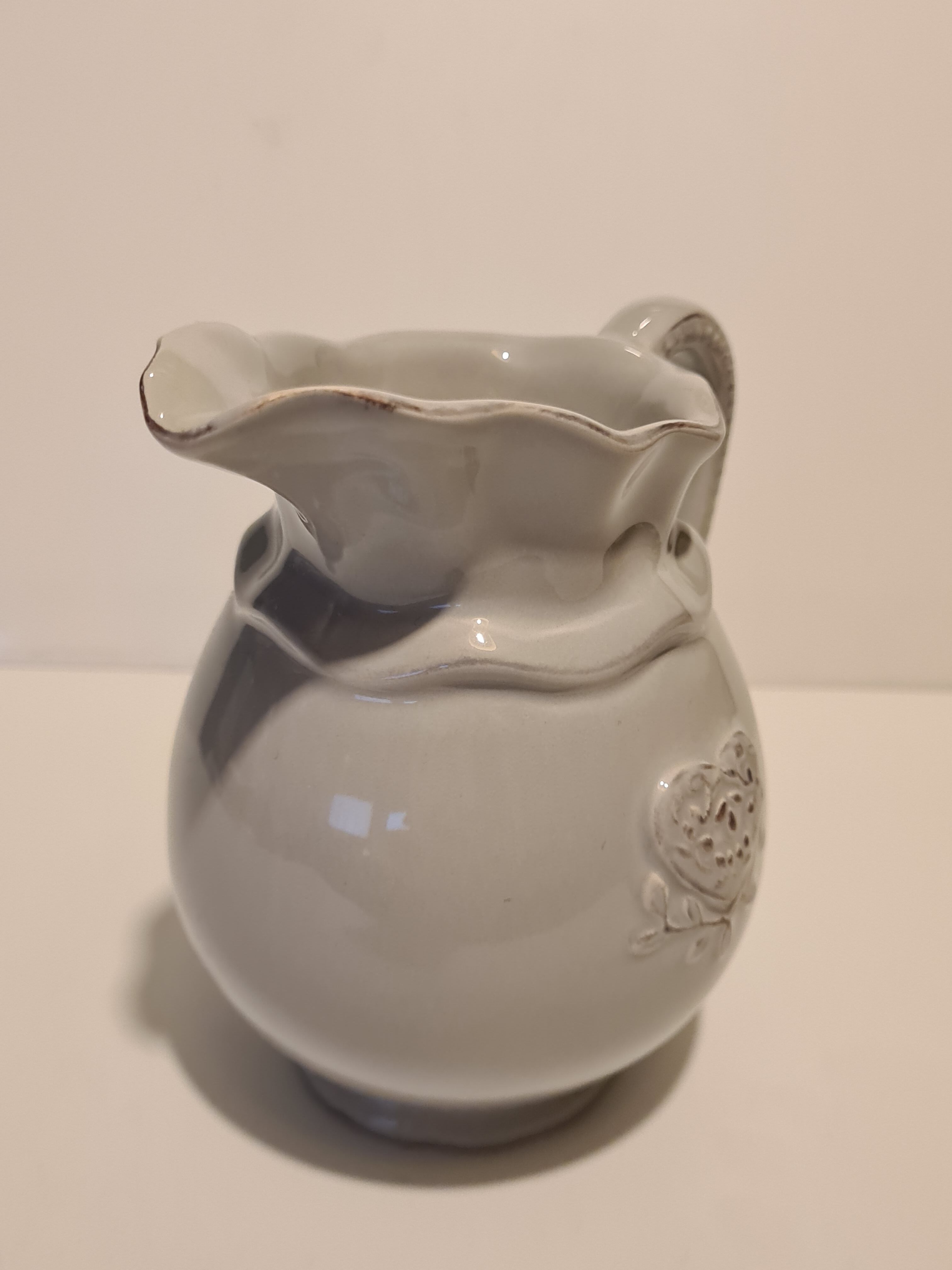 Amadeus milk pot décor hearts gray