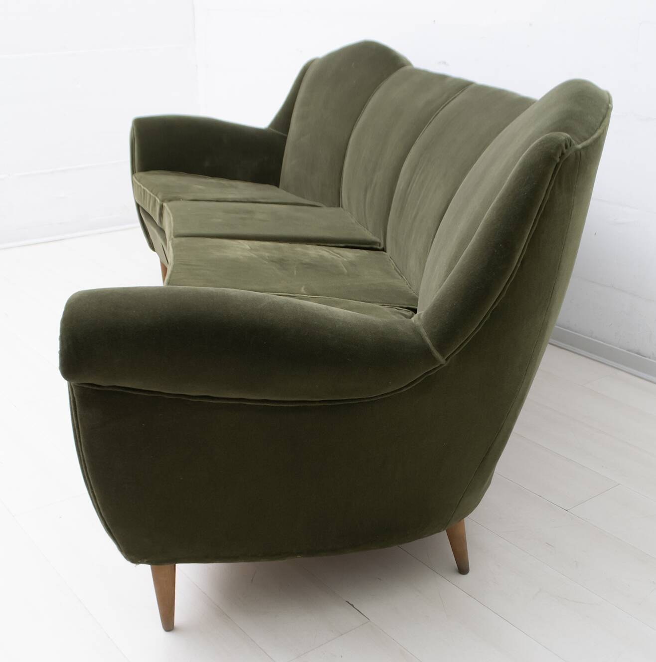 Mid-Century Modern Italian Velvet Curved Sofa, 1950s