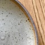 Assiette forme calot grès pyrité 21 cm vide poche bougie art de la table artisanal vintage rétro